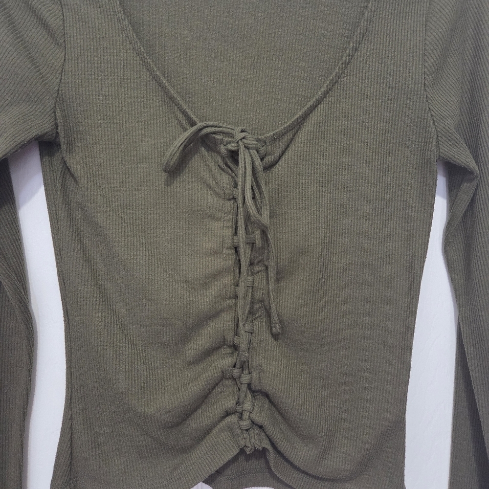 AERO Seriously Soft Ribbed V neck Lace-up Cropped Olive Y2k Top Size Medium - Picture 3 of 6